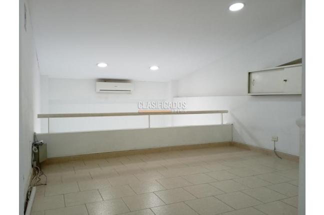 Locales y Bodegas, Alquiler, Multicentro - $4.300.000