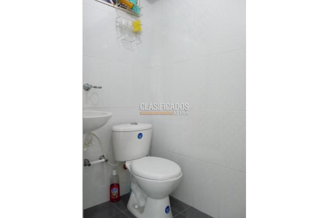 Locales y Bodegas, Alquiler, Multicentro - $4.300.000