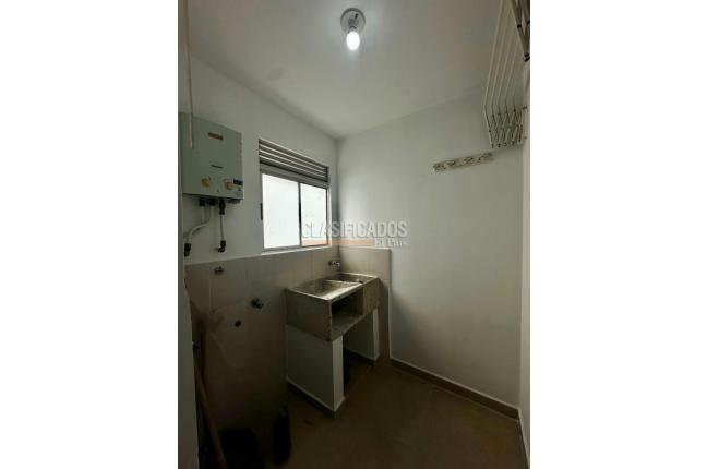 Apartamentos, Alquiler, La Hacienda - $2.100.000