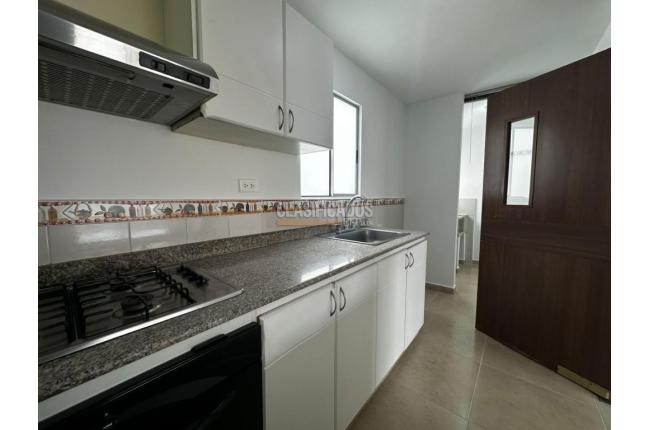Apartamentos, Alquiler, La Hacienda - $2.100.000
