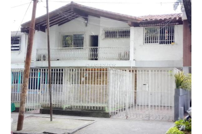 Casas, Alquiler en La Flora