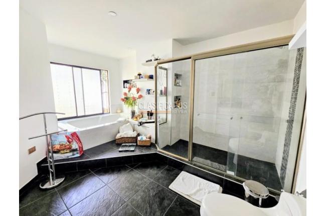Apartamentos, Venta, Versalles - $980.000.000