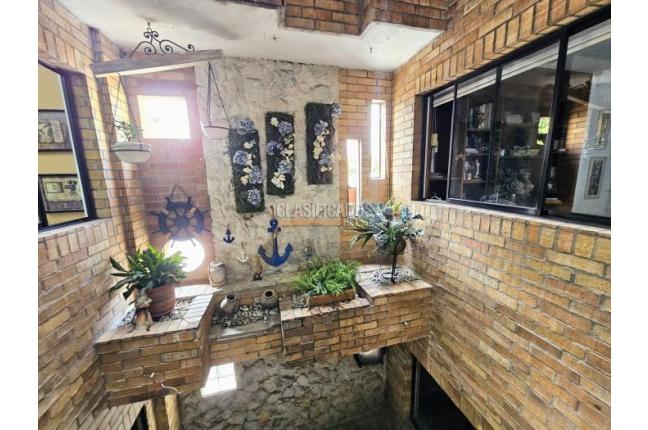 Apartamentos, Venta, Versalles - $980.000.000