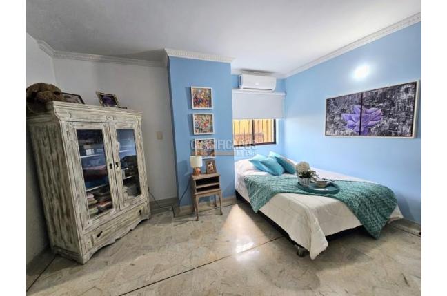 Apartamentos, Venta, Versalles - $980.000.000