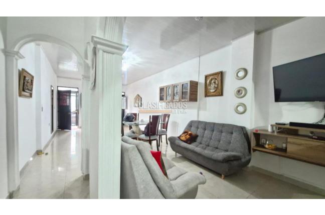 Casas, Venta, Salomia - $440.000.000