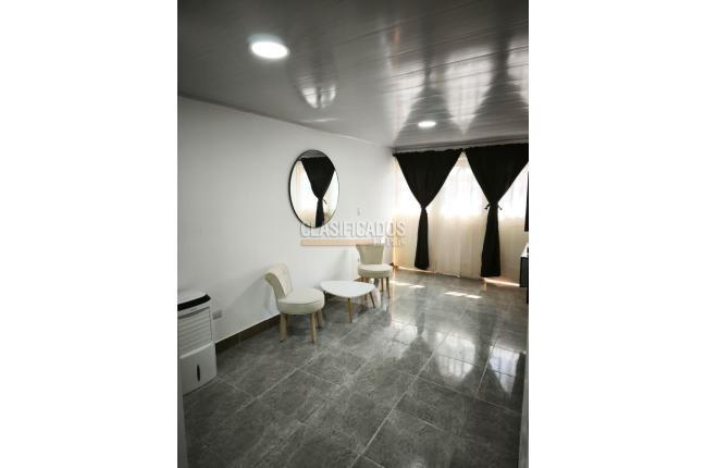 Apartaestudios, Alquiler, Cristóbal Colón - $900.000