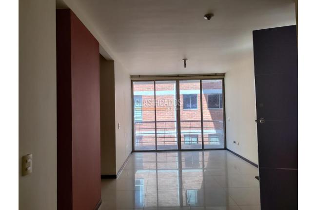Apartamentos, Alquiler, La Hacienda - $2.100.000