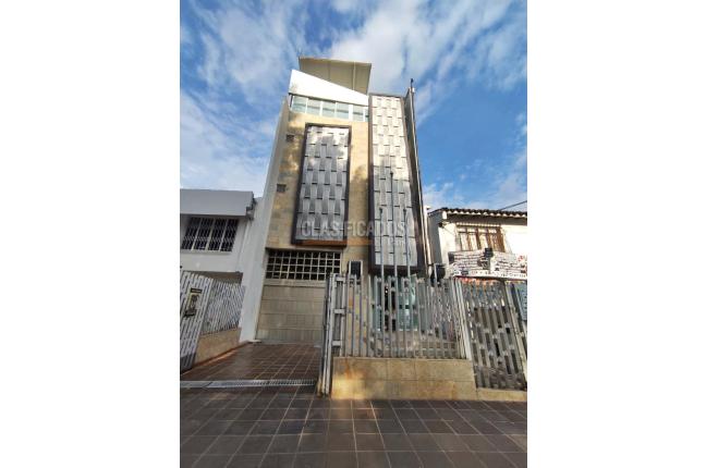 Edificios, Venta, Los Cámbulos - $2.500.000.000