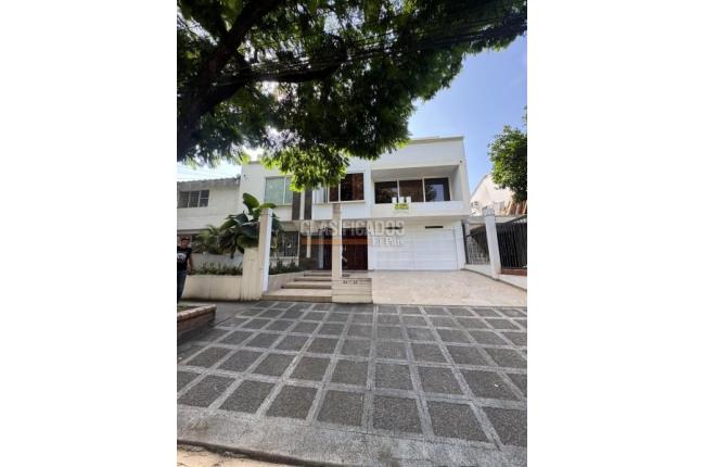 Casas, Venta en La Flora