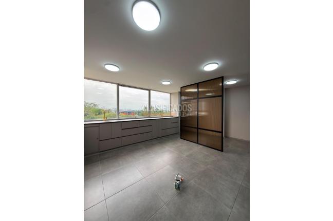 Oficinas y Consultorios, Alquiler en Tequendama