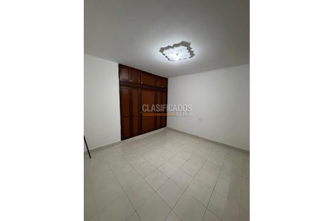 Apartamentos, Alquiler, Primero de Mayo - $2.900.000