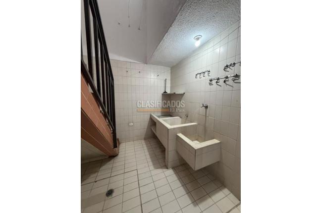 Apartamentos, Alquiler, Primero de Mayo - $2.900.000