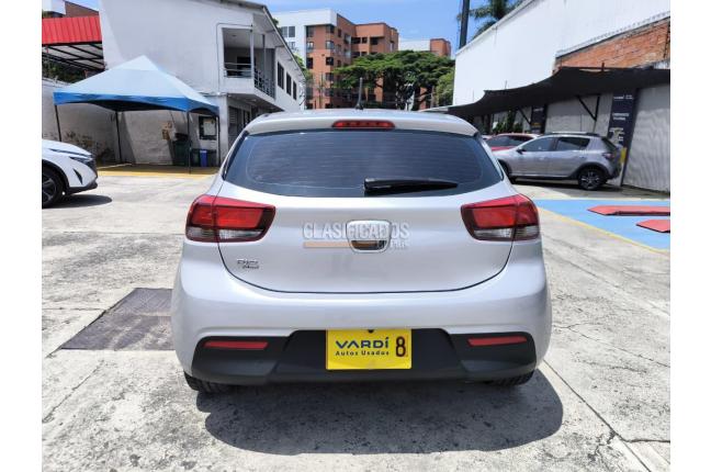 Kia Rio 2023 - $70.000.000