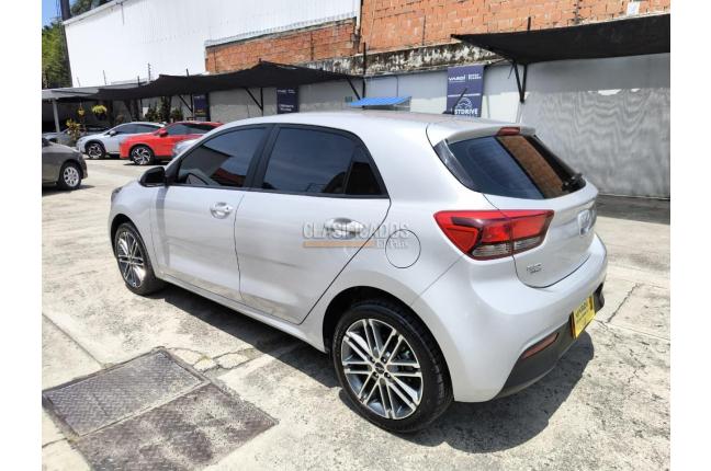 Kia Rio 2023 - $70.000.000