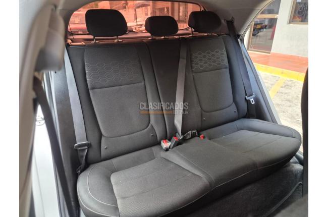Kia Rio 2023 - $70.000.000