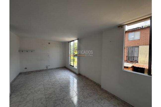 Casas, Venta en Ciudad 2.000