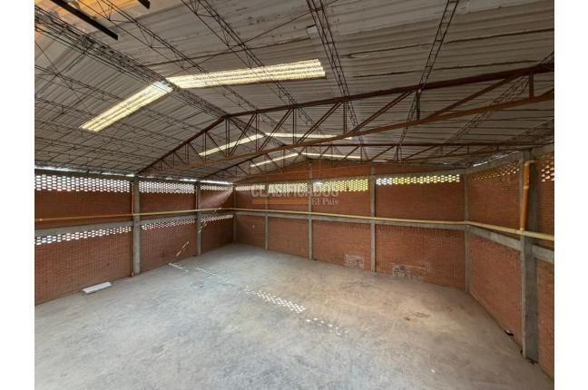 Locales y Bodegas, Venta, Yumbo - $1.800.000.000