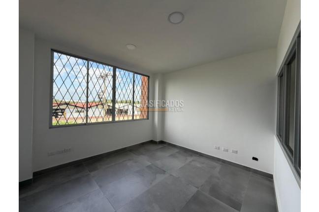Locales y Bodegas, Venta, Yumbo - $1.800.000.000