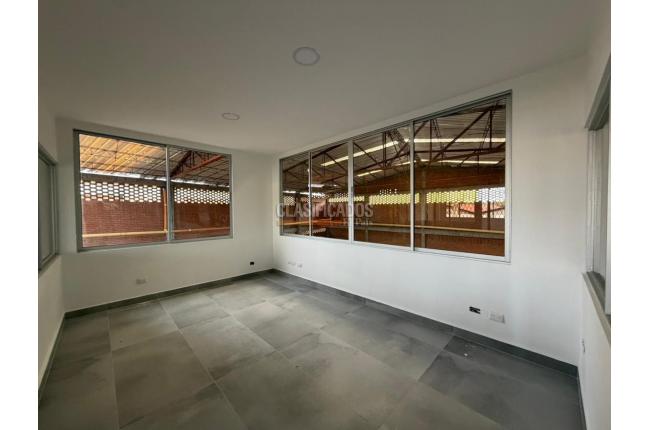 Locales y Bodegas, Venta, Yumbo - $1.800.000.000