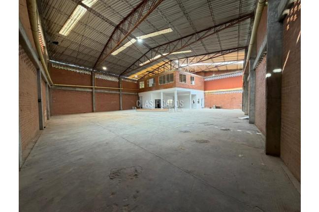 Locales y Bodegas, Venta, Yumbo - $1.800.000.000