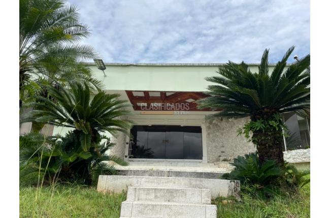 Casas, Venta en La Riverita