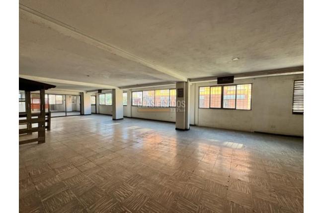 Edificios, Venta, Uribe Uribe - $1.300.000.000
