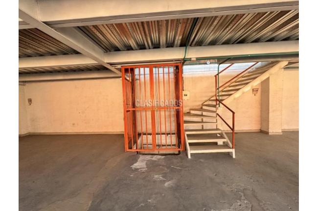 Edificios, Venta, Uribe Uribe - $1.300.000.000