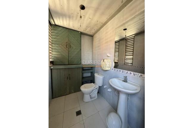 Edificios, Venta, Uribe Uribe - $1.300.000.000