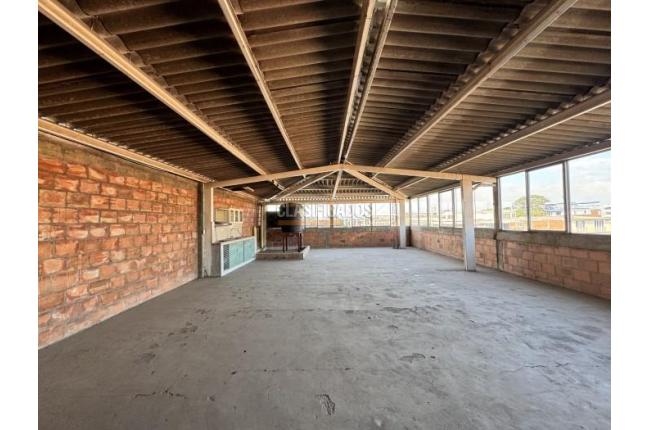 Edificios, Venta, Uribe Uribe - $1.300.000.000