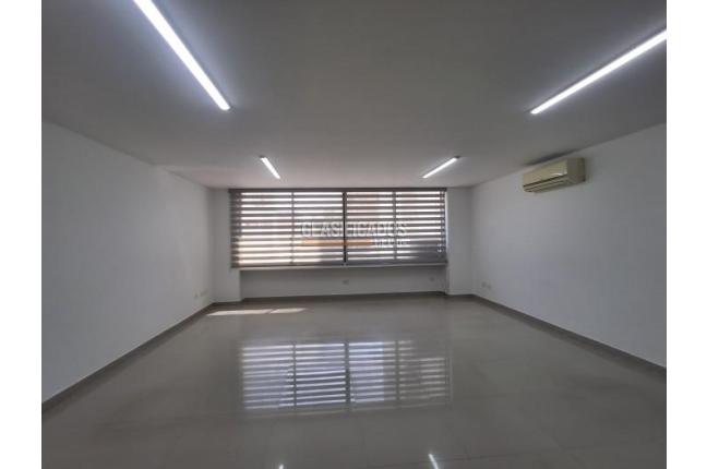 Oficinas y Consultorios, Alquiler, San Vicente - $1.900.000