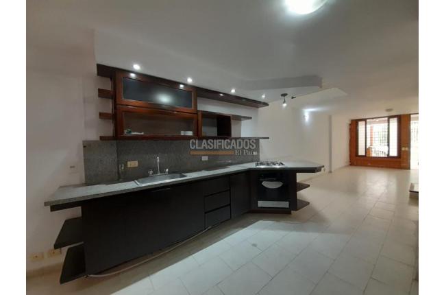 Casas, Alquiler, Calicanto - $2.900.000
