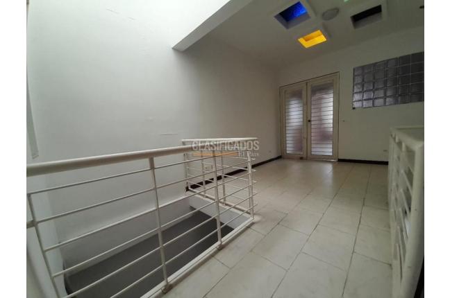 Casas, Alquiler, Calicanto - $2.900.000