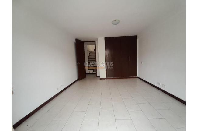 Casas, Alquiler, Calicanto - $2.900.000