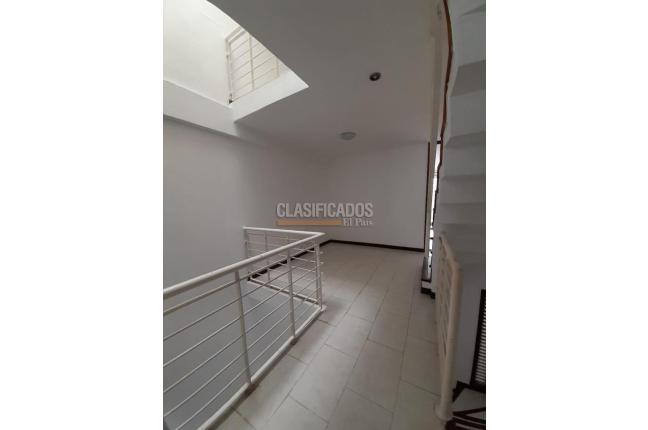 Casas, Alquiler, Calicanto - $2.900.000