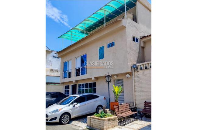 Casas, Venta en La Hacienda