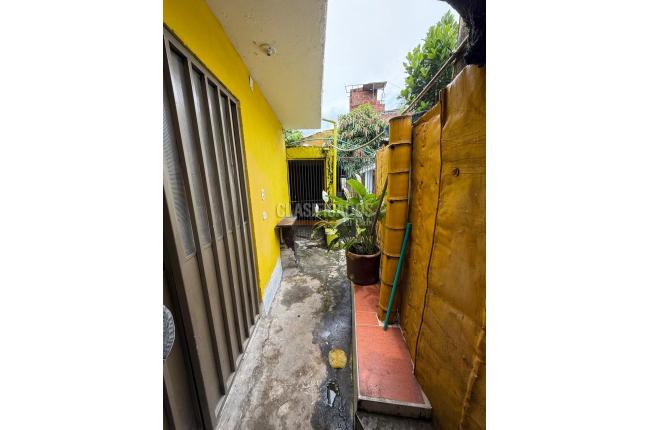 Casas, Venta, Yumbo - $1.600.000.000