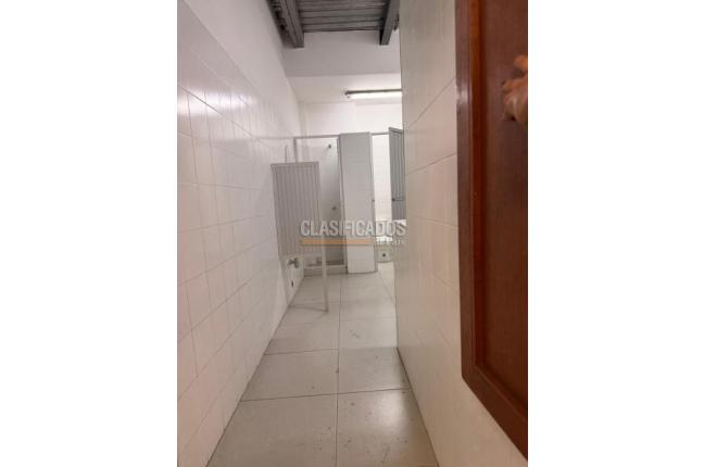 Locales y Bodegas, Alquiler, Evaristo García - $12.000.000