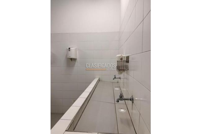 Locales y Bodegas, Alquiler, Evaristo García - $12.000.000