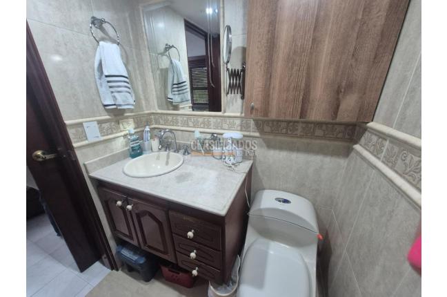 Apartamentos, Venta, Multicentro - $397.000.000