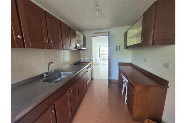 Apartamentos, Venta, Centro Ccial. Unicentro - $369.000.000