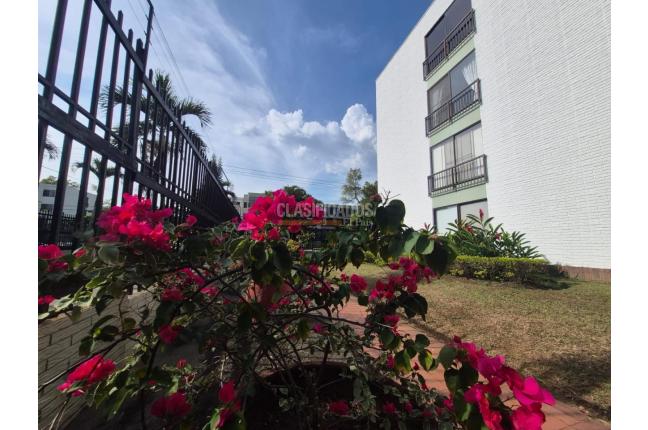 Apartamentos, Venta, Centro Ccial. Unicentro - $369.000.000