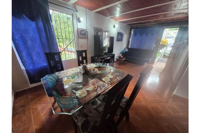 Casas, Venta, Trujillo - $270.000.000