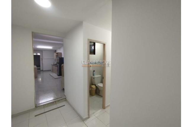 Oficinas y Consultorios, Alquiler, La Flora - $4.500.000