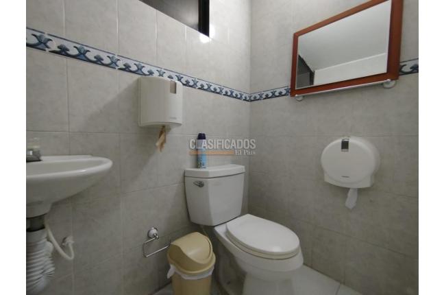 Oficinas y Consultorios, Alquiler, La Flora - $4.500.000