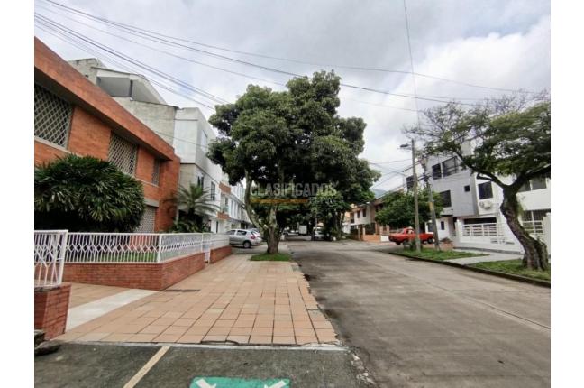Oficinas y Consultorios, Alquiler, La Flora - $4.500.000