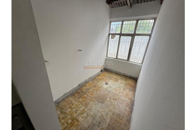 Casas, Alquiler, San Judas - $900.000