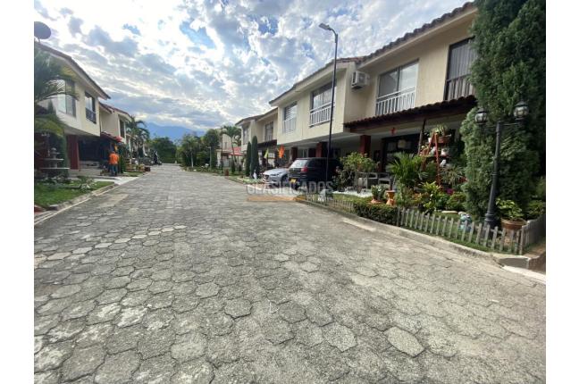 Casas, Venta en Las Quintas de Don Simón