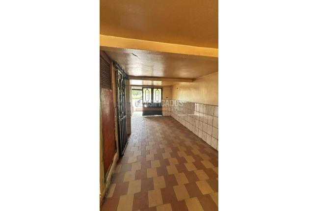 Locales y Bodegas, Alquiler, Soacha - $1.200.000