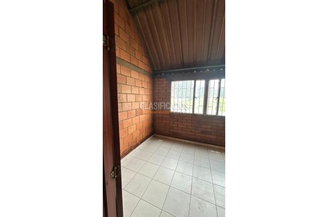 Locales y Bodegas, Alquiler, Soacha - $1.200.000