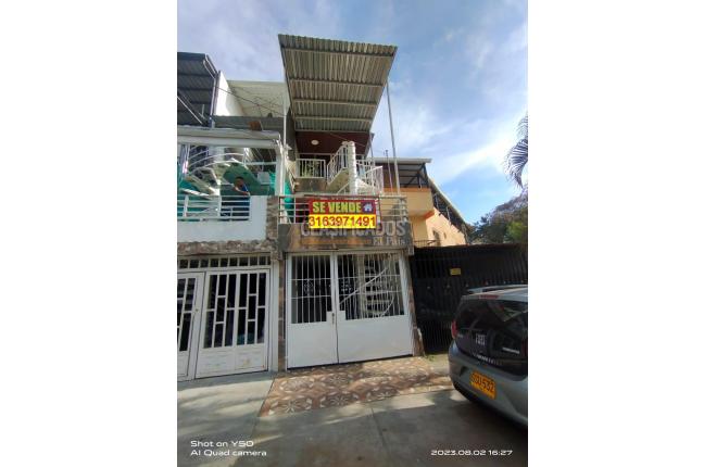 Casas, Venta en Brisas de los Álamos